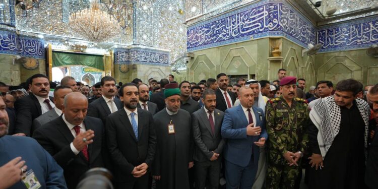 الحلبوسي يؤدي زيارة ضريحي الإمامين الحسين والعباس (عليهما السلام)