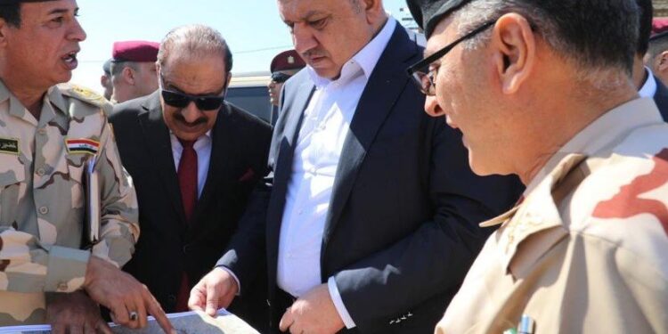 وزير الدفاع يقرر بشمول المتقاعدين بقرعة جمعية بناء المساكن