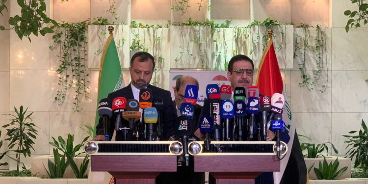 العراق وإيران “يوقعان محضراً مشتركاً” لتطــوير العلاقات الاقتصادية