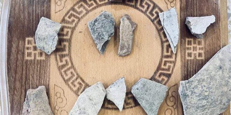 العثور على آثار في البصرة داخل موقع نفطي