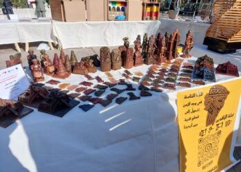 مشروع شاب من ذي قار بدأه كهواية .. الاف المصغرات الأثرية تنطلق  إلى العالم