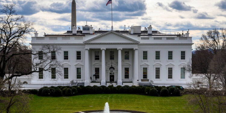 البيت الأبيض ينفـــــي انباء التوصل لاتفاق مع إيران بشأن السجناء