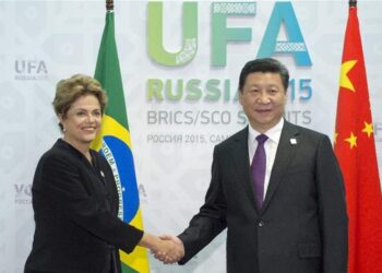 الاعلان عن “التخلي عن الدولار و اعتماد على العملات المحلية”  في الصين والبرازيل