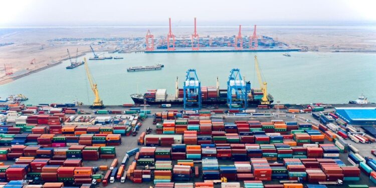 تتشكيك في “الجدوى الاقتصادية” للموانئ العراقية لعدة أسباب