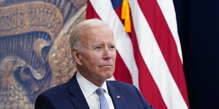 بايدن يوجه رسالة للكونغرس بشأن الضربات الجوية الأخيرة في سوريا