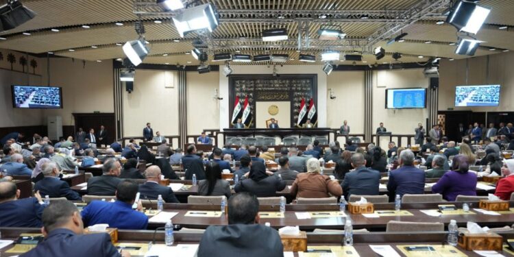 تحديد موعد إدخال إيرادات “الغاز المصاحب” ضمن واردات العراق