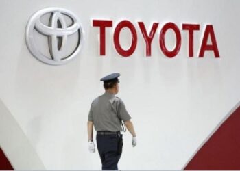 تويوتا تخطط لوقف بيع إحدى أهم سياراتها في اليابان .. بعد 43 عام