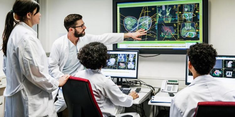 شركة امريكية تتفق مع وزارة الصحة لانشاء 22 مركزا للاطفال الخدج