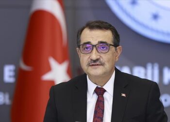 وزير الطاقة التركي ينفـــي تغريم بلاده (1.4 مليار $ )بقضية تصدير نفط كردستان