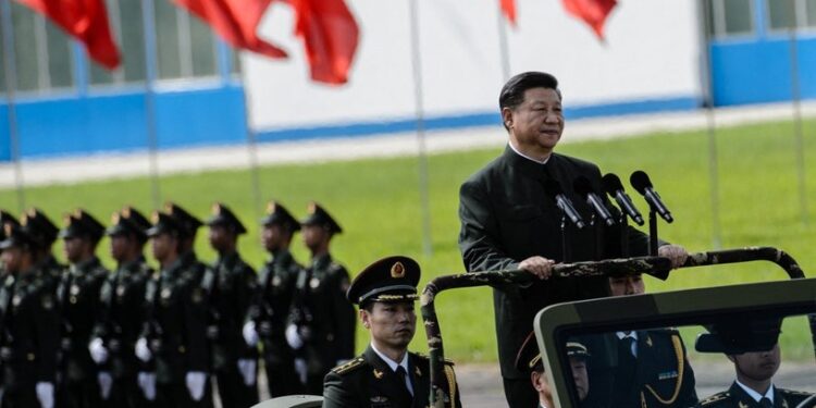 رئيس الصين يدعو الجيش إلى تعـــزيــز التدريب من أجل “قتال فعلي”