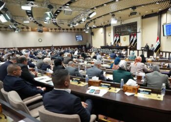 نائب يقترح منـــح “عيدية”  200 الف دينار للمتقاعدين والموظفين والمشمولين برواتب الرعاية الاجتماعية