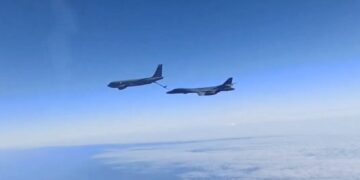 طائرتان أمريكيتان من (طراز F-16) تهبطـــان اضطراريا في اليابان