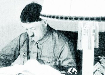 هل كان هتلر مثقفاً ؟ كانت مكتبته تضم 16 ألف كتاب