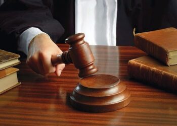 عراقيون يقعون ضحية احتيال بــ”عملات أجنبية بلا قيمة نقدية” بقدرة (التنويم المغناطيسي)
