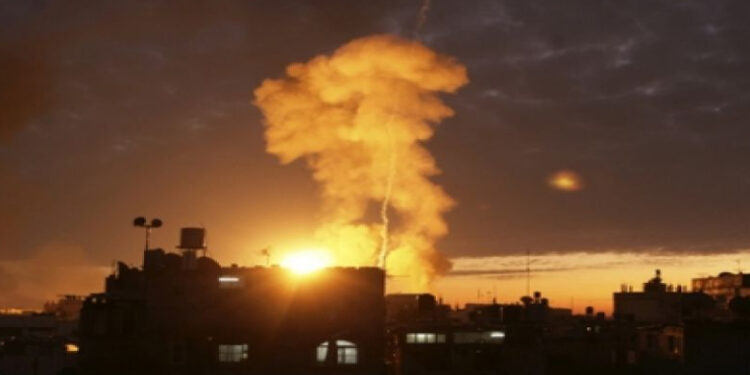 قصف إسرائيلي للمرة الثالثة خلال 4 أيام يستهدف مطاراً عسكرياً في سورياً