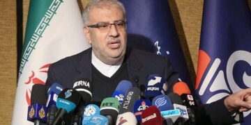إيران تعتــــزم مفاوضة العراق لــ”رفــــع القيود عن مستحقات صادرات الغاز”