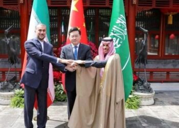 وفد سعودي يتفقد مبنى سفارة بلاده في طهران و وفد إيراني إلى الرياض