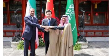 وفد سعودي يتفقد مبنى سفارة بلاده في طهران و وفد إيراني إلى الرياض