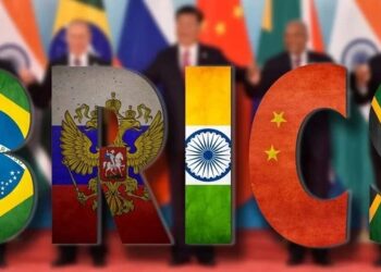 مجموعة دول “بريكس” بصدد إطلاق عملة مشتركة بديلة للدولار الأمريكي