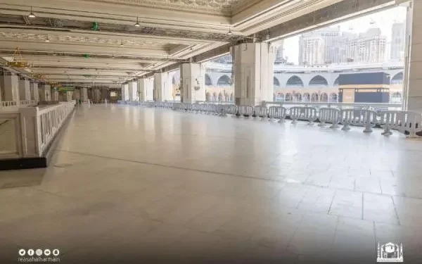 سر برودة أرضية الحرم المكي في فصل الصيف