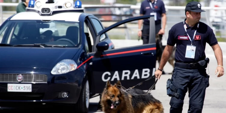 مافيا إيطالية تعرض على عائلة 60 ألف يورو وشقة للصفح عن قتل ابنها ..(اكتشفوا أنه الشخص الخطأ)