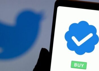 ماسك ينهي علامة التوثيق الزرقاء المجانية في تويتر