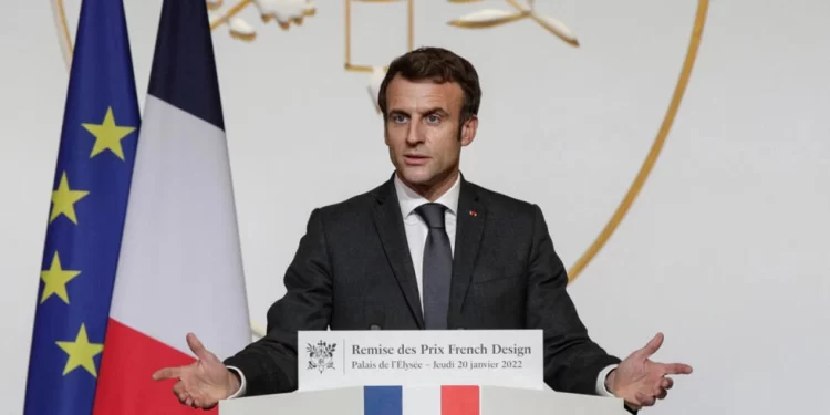 ماكرون .. على أوروبا ألّا تكون “تــابعة” للولايات المتحدة أو للصين