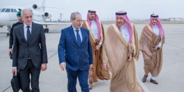 سوريا والسعودية تعلنان استئنــاف (الخدمات القنصلية والرحلات الجوية بين البلدين)