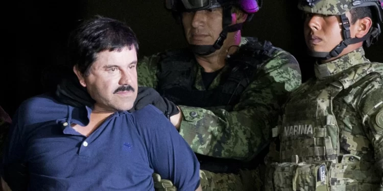 طرق لجأ إليها أبناء (إل تشابو) للتخلص من أعدائهم ,, يطعمونهم أحياء للنمور