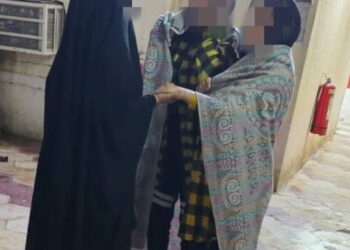 الديوانية .. فتاتان تهربان من والدهما والشرطة تتدخل