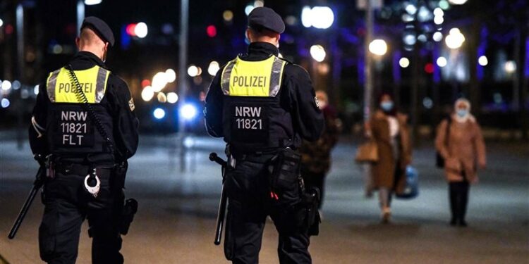 الشرطة الألمانية تشتبه في (طفل عمره 11 عاما بارتكاب جريمة قتل)