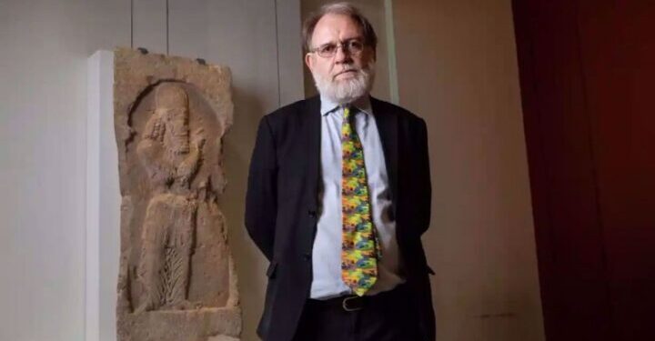 جدل في إيران حول أصالة المنحوتة الإيرانية التي “أكتشفت في بريطانيا أثناء تهريبها”