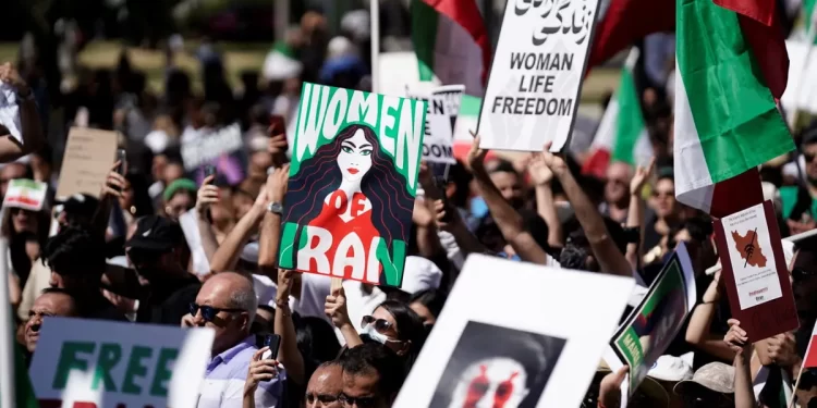 اوربا تفرض عقوبات جديدة على إيران