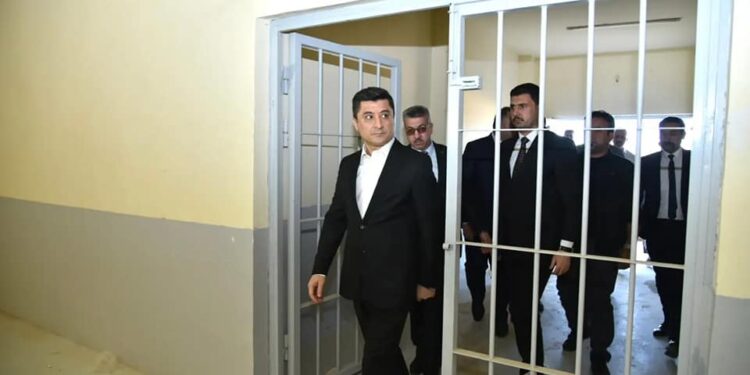 إعفاء مديرة سجن النساء المركزي وسحب يد معاونها الفني