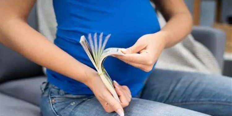 بريطانيا .. 500 $ لكل سيدة حامل ,, بشرط