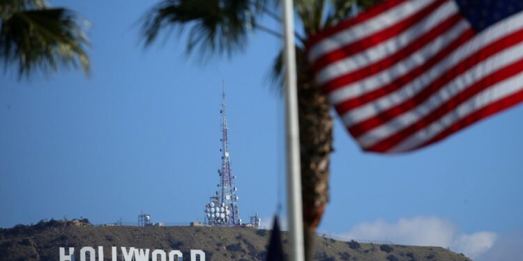 ضريبة “القصور” تدفع نجوم هوليوود للتعجيـــل ببيـــع ممتلكاتهم