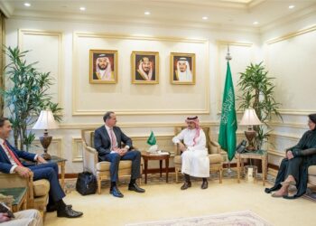 السعودية وأميركا “تتفقــان” على إزالة التوتر بـ (التواصل المنتظم)