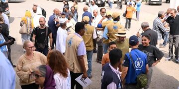 السودان .. أكثر من (459 قتيلا) وهدنة حذرة على وقع تواصل عمليات الإجلاء