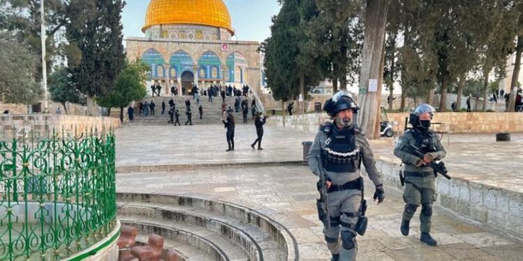 إدانات عربية على (اقتحام القوات الإسرائيلية المسجد الأقصى)