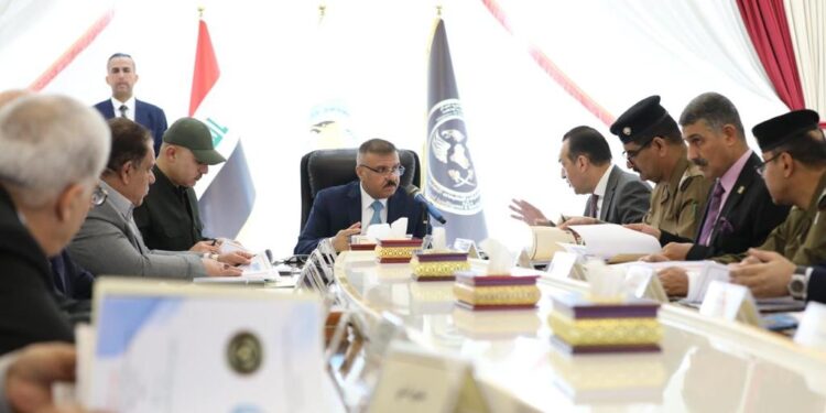 وزير الداخلية يستمع الى الاجتماع الفصلي لوكالة الاستخبارات والتحقيقات الاتحادية