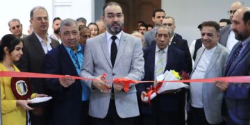 نوفل أبو رغيف يفتتح معرضاً بعنوان “الطبيعة فكروحوار” للفنان عقيل اللامي