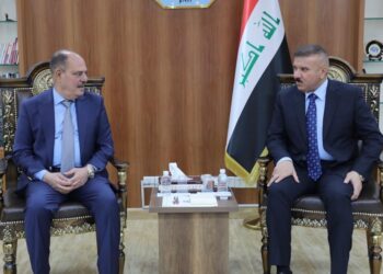 وزير الداخلية يوجه بعدم قطع الشوارع في ايام عيد الفطر المبارك