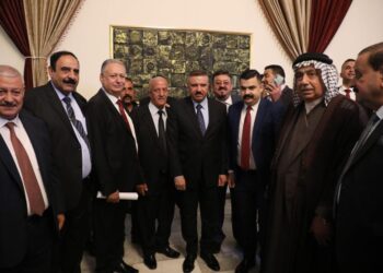 وزير الداخلية يقيم مأدبة إفطار للضباط المتقاعدين .. واصفاً إياهم (بفخر المؤسسة الأمنية)