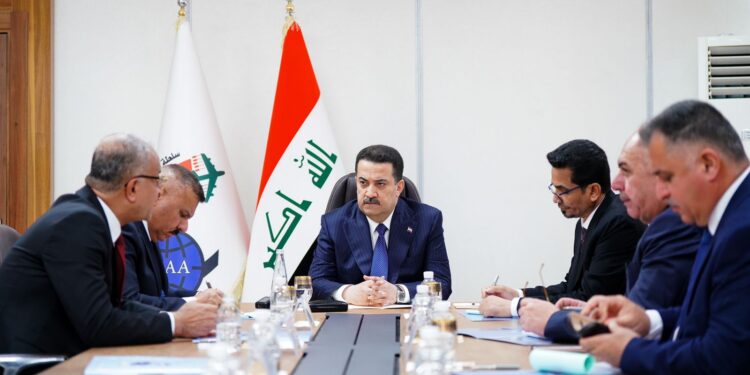 السوداني يعلن فتح طريق مطار بغداد الدولي كمرحلة أولى أمام العجلات الخاصة بالمواطنين المسافرين