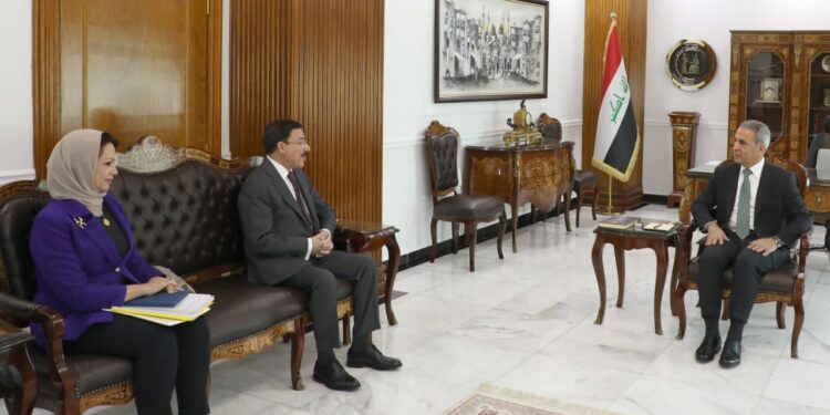 رئيس مجلس القضاء الأعلى يستقبل محافظ البنك المركزي