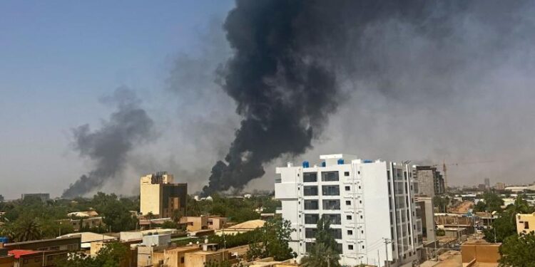 مصر وجنوب السودان تعربان عن استعدادهما لوساطة بين (الأطراف السودانية)