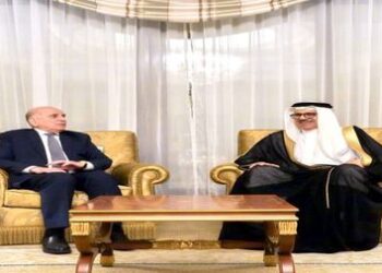 وزير الخارجيَّة العراقي يلتقي نظيره البحرينيّ