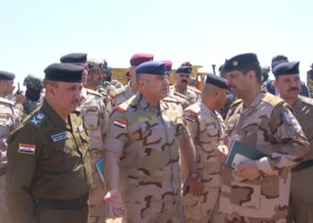 قائد عمليات بغداد يشرف ميدانياً على مراحل اعمال تأهيل الموقع البديل لـ(سيطرة التاجي)