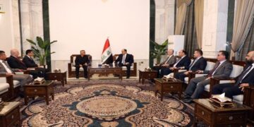 المالكي يلتقي وفد من الاتحاد الوطني الكردستاني