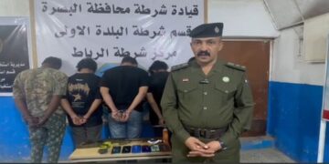 القبض على عصابة في البصرة  تمتهن سرقة “الهواتف النقالة والحقائب النسائية”